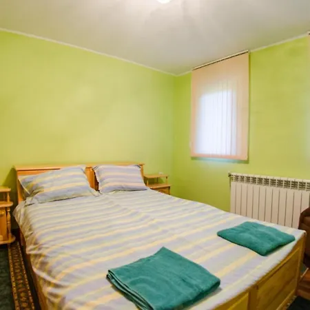 черна река Villa *